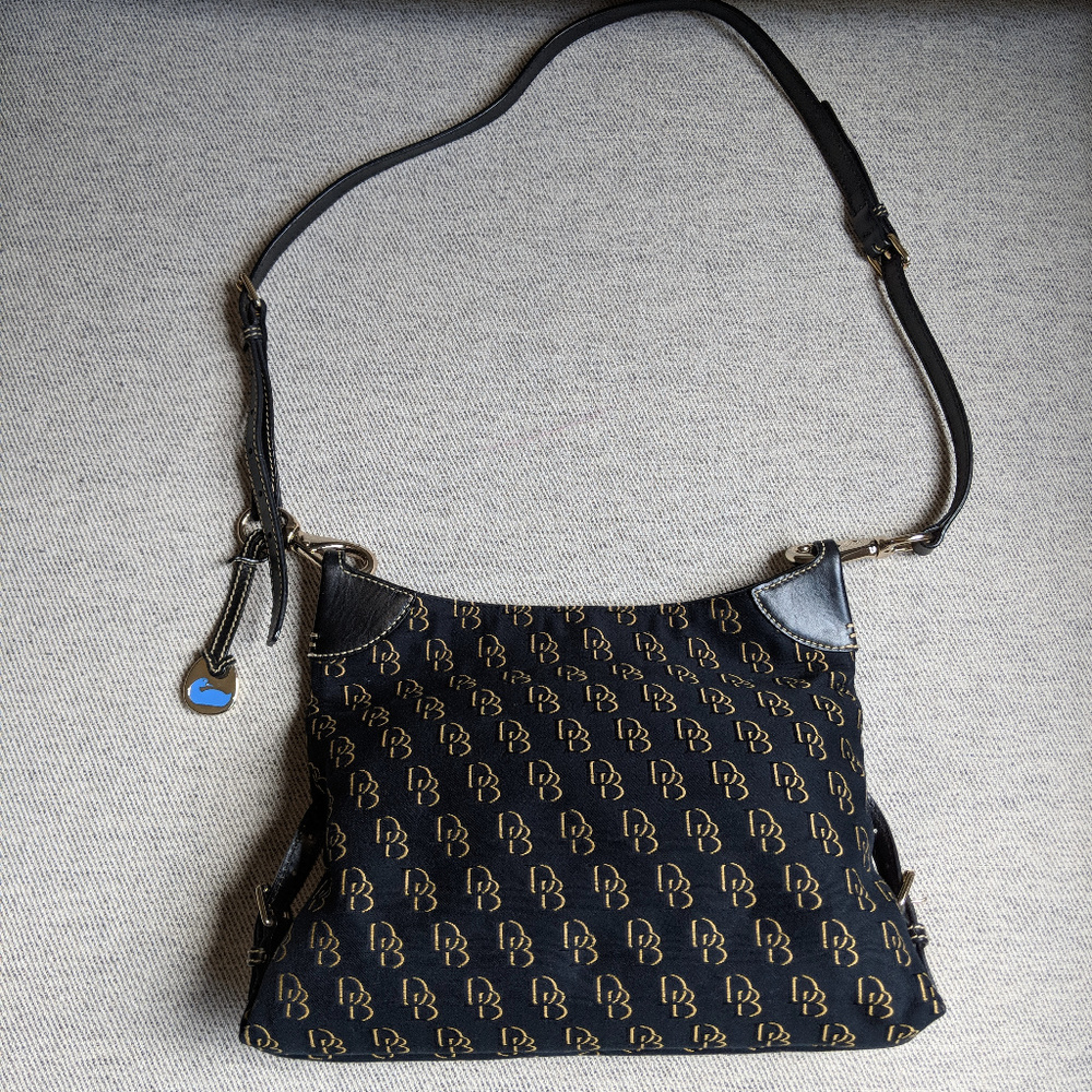 Dooney & Bourke